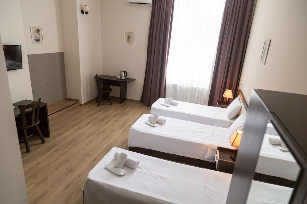 Backstreet Hotel - Near Tbilisi Central Exterior photo