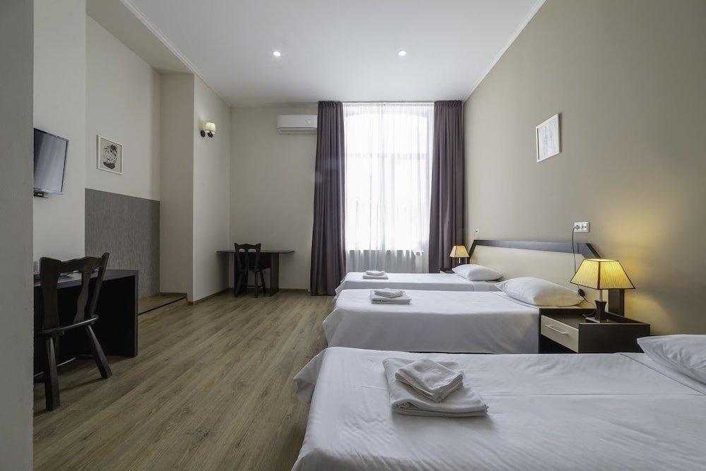 Backstreet Hotel - Near Tbilisi Central Exterior photo