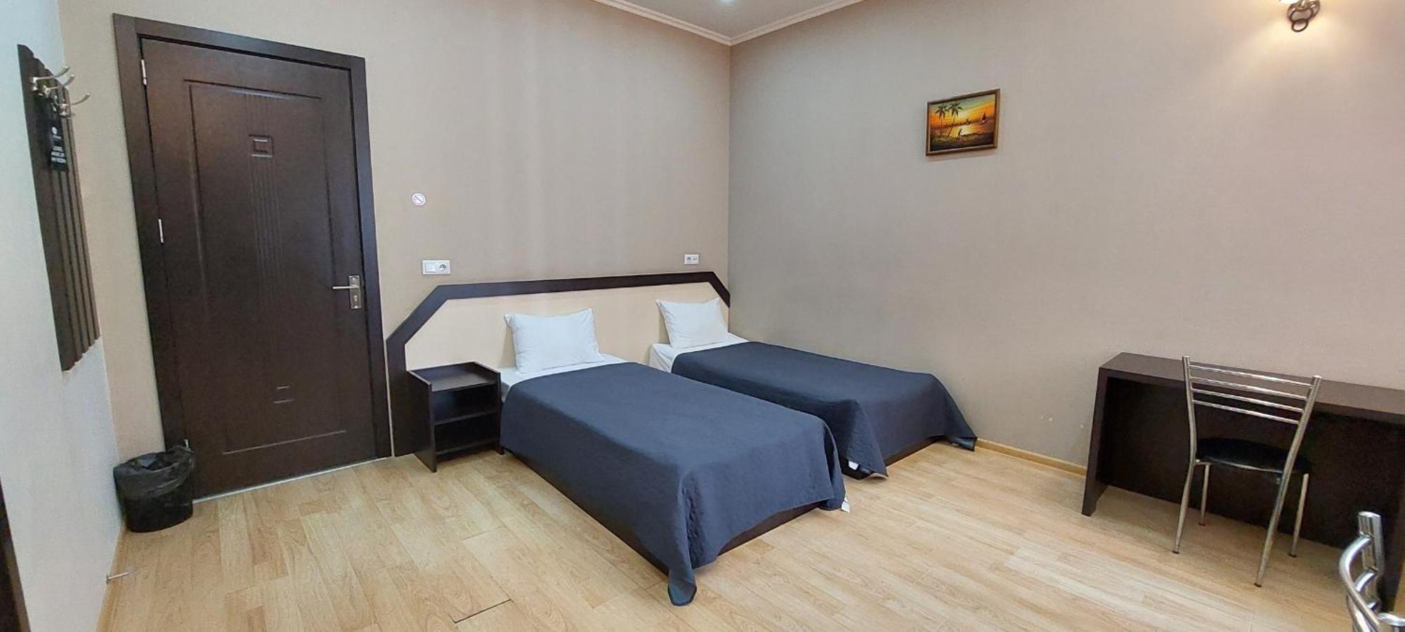 Backstreet Hotel - Near Tbilisi Central Exterior photo